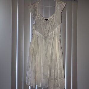 Torrid White Embroidered Dress – Size 1